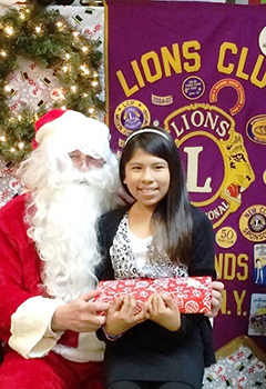 2014 Lions Toy Drive Helps Hundreds of Kids